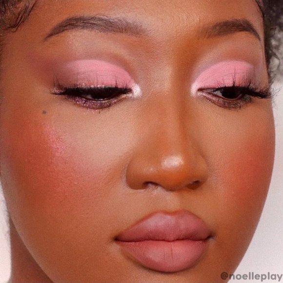 extra toppings shadow palette by Colourpop - Picture 5 of 5